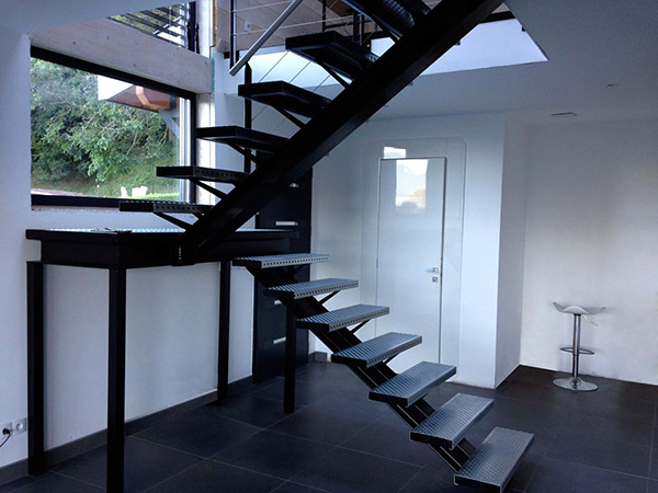 74 Metalinov escalier métallique