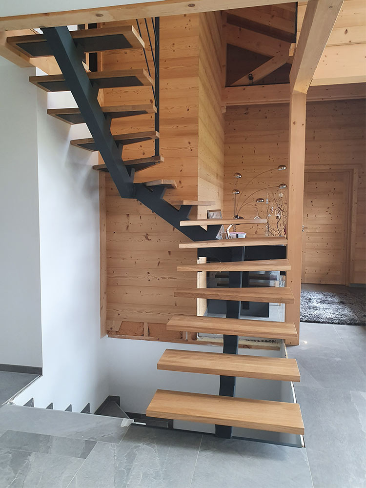 Escalier acier laqué BASTINGAGE - Escaliers en métal : Escaliers Échelle  Européenne